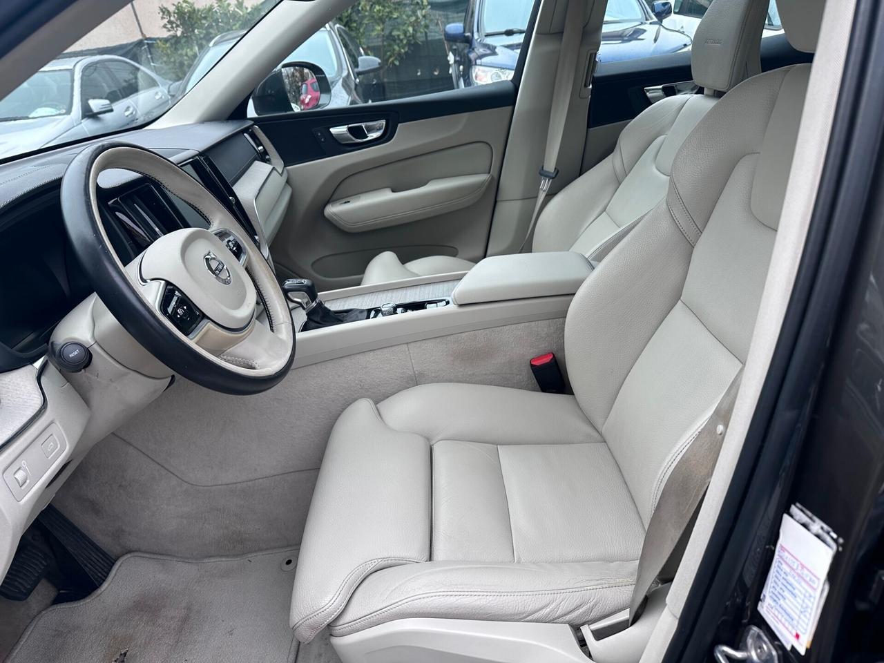 Volvo XC 60 D4 AWD Geartronic Inscription*EURO6*PELLE*NAVI