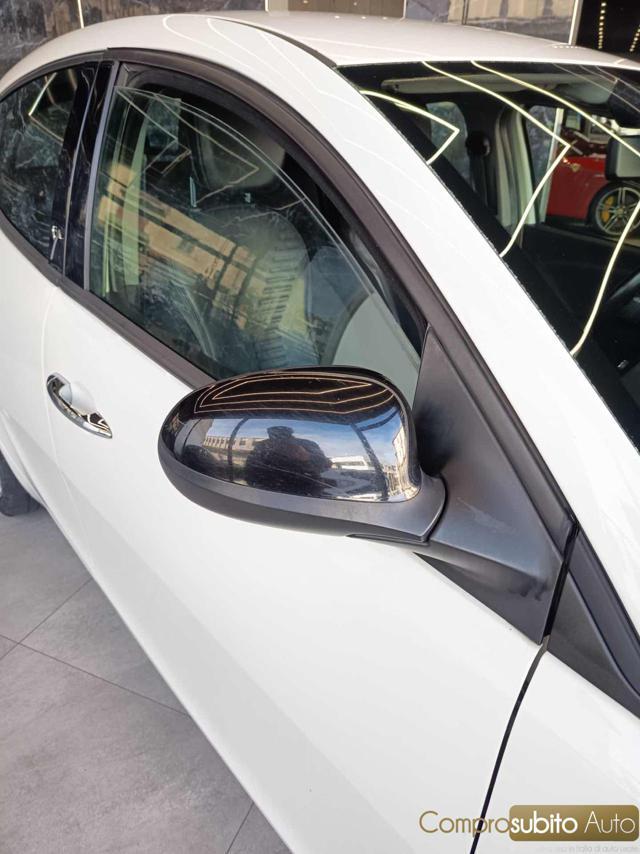 LANCIA Ypsilon 1.3 MJT 75 CV Platino