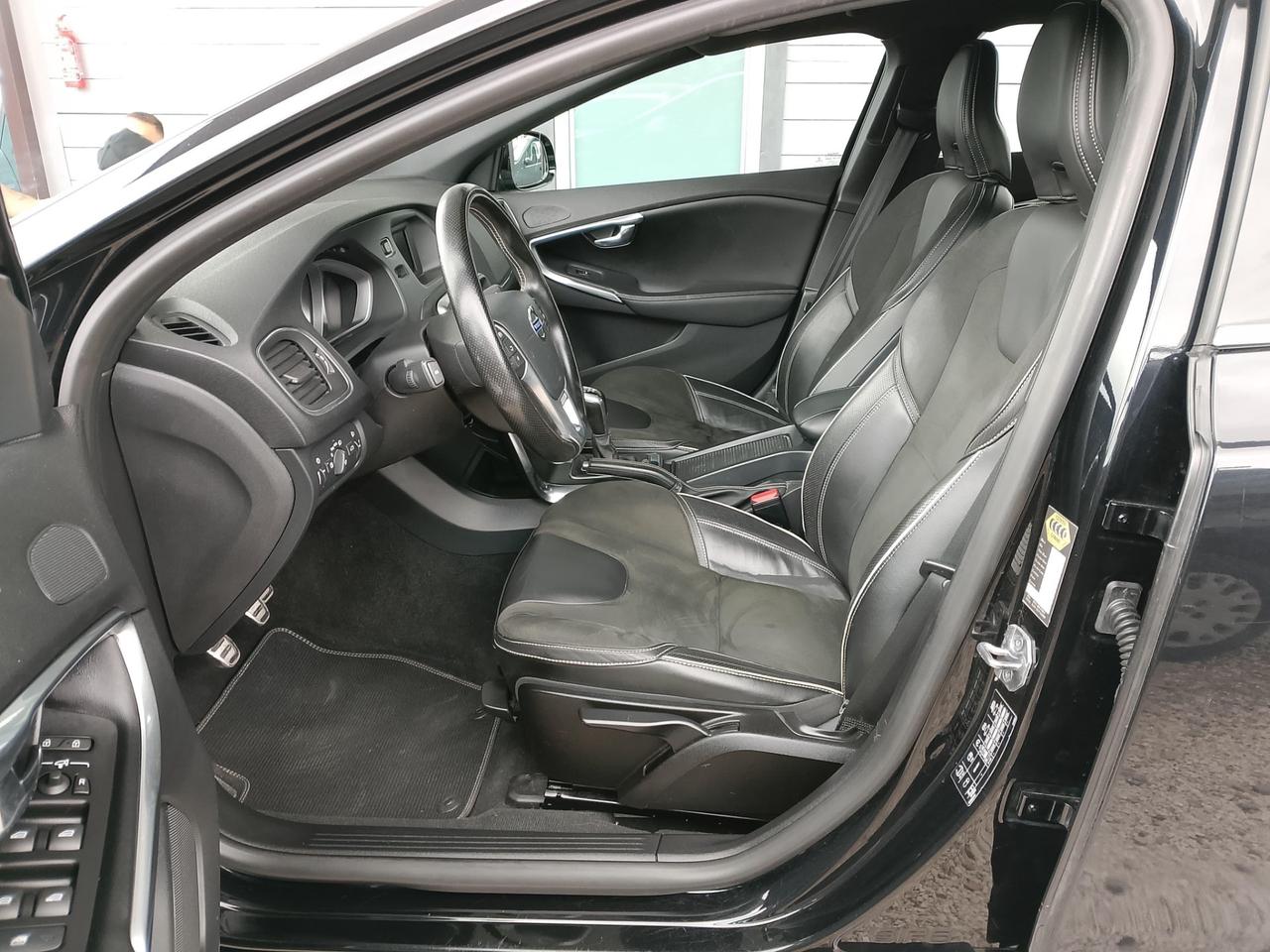 Volvo V40 D2 1.6 Powershift R-design Kinetic