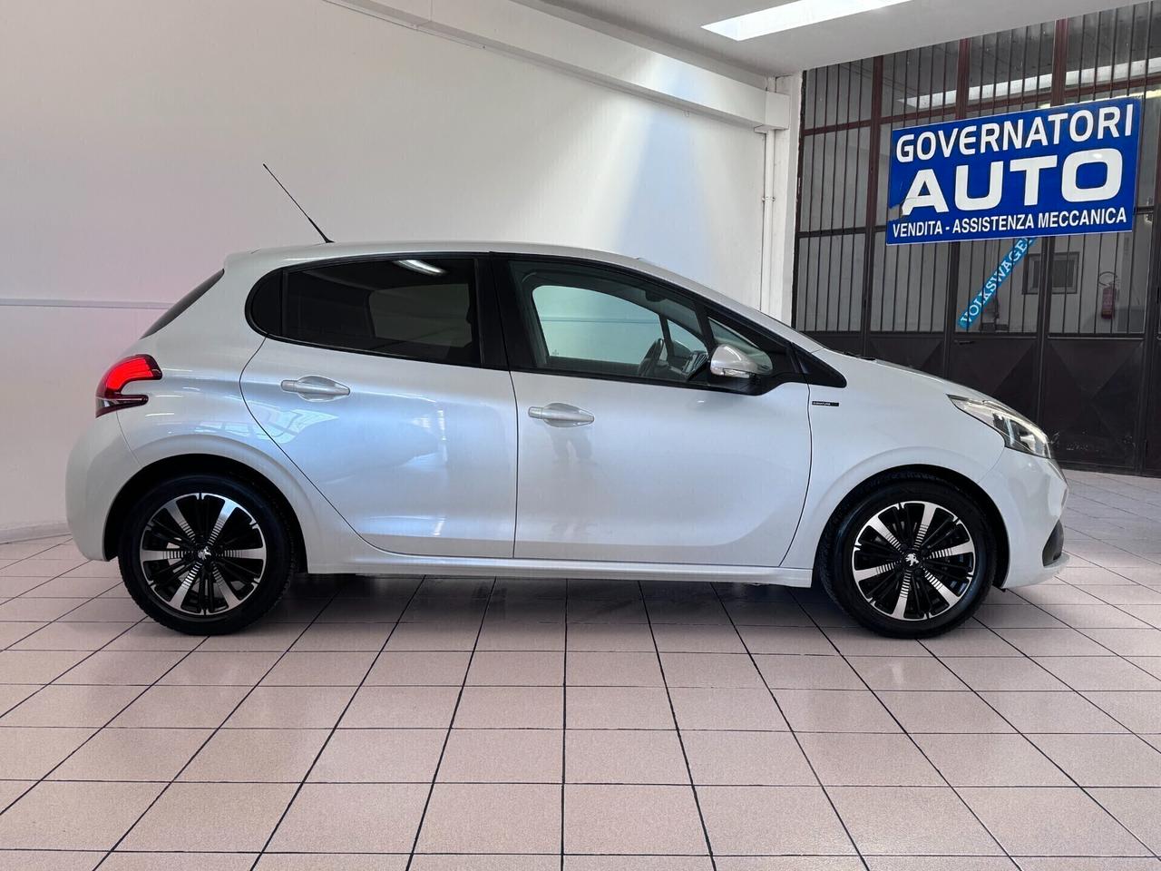 Peugeot 208 BENZINA - PREZZO PROMO !!