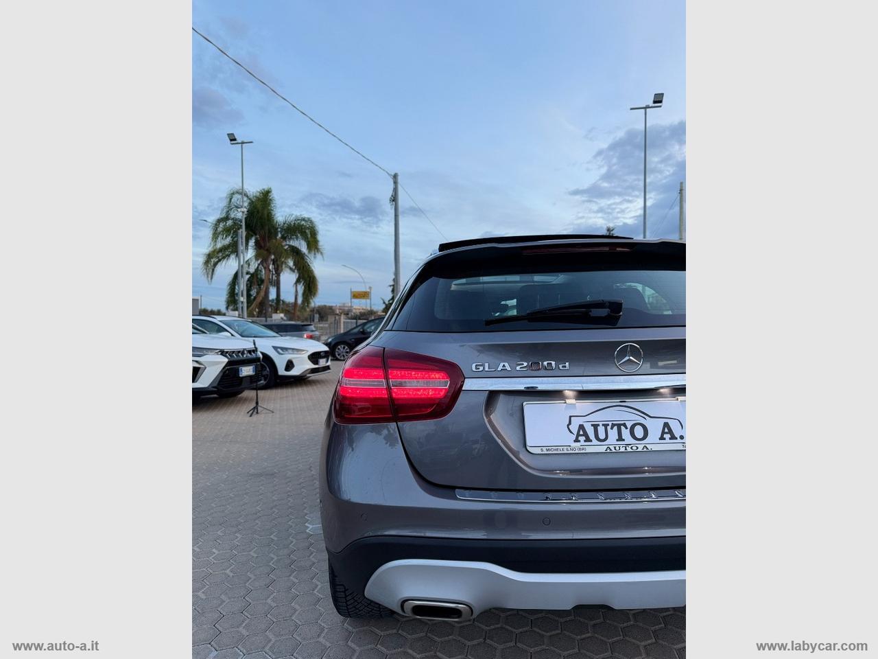 MERCEDES-BENZ GLA 200 d Automatic Sport