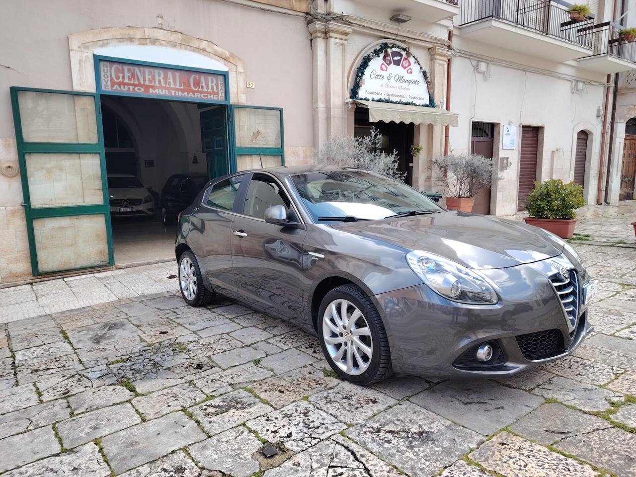 Alfa Romeo Giulietta 1.6 JTDm-2 120 CV Distinctive