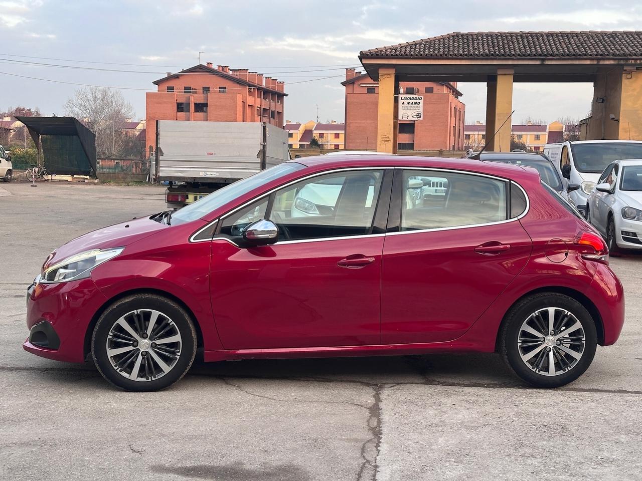 Peugeot 208 PureTech 82 5 porte Allure solo 150mila km