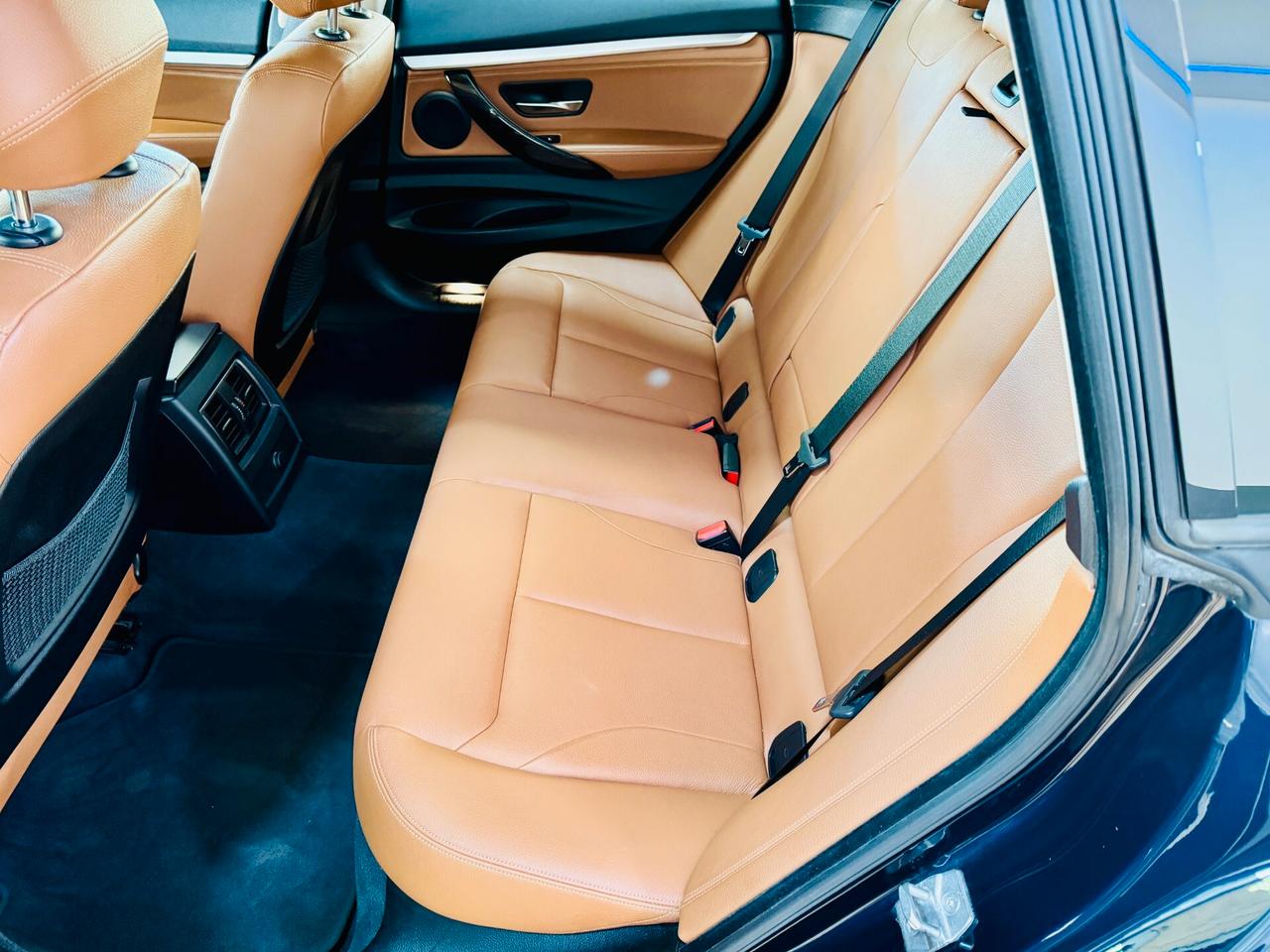 BMW 318d GT Luxury - LED / Navi