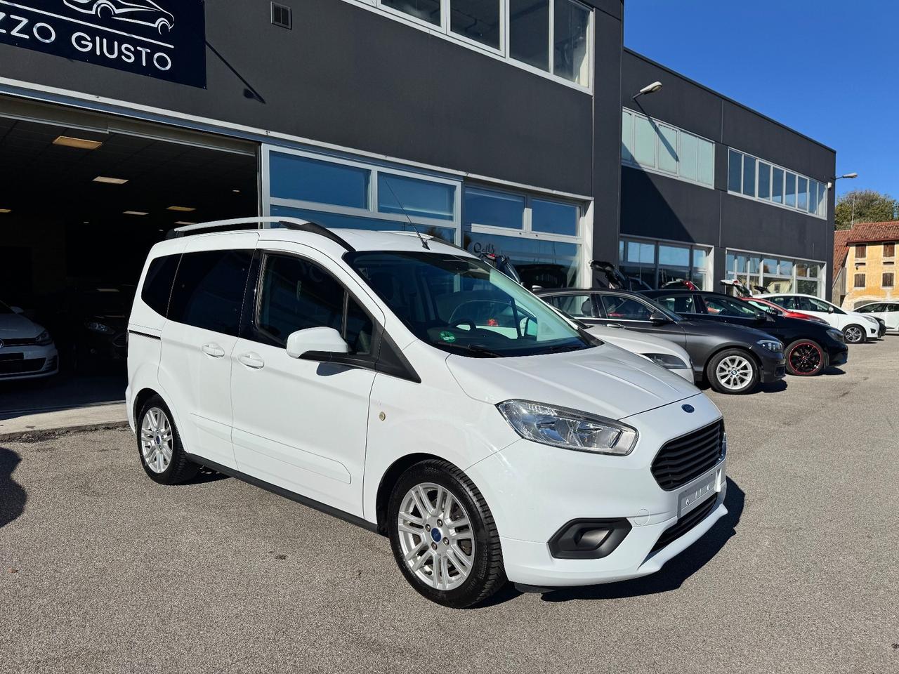 Ford Tourneo Courier 1.0 EcoBoost