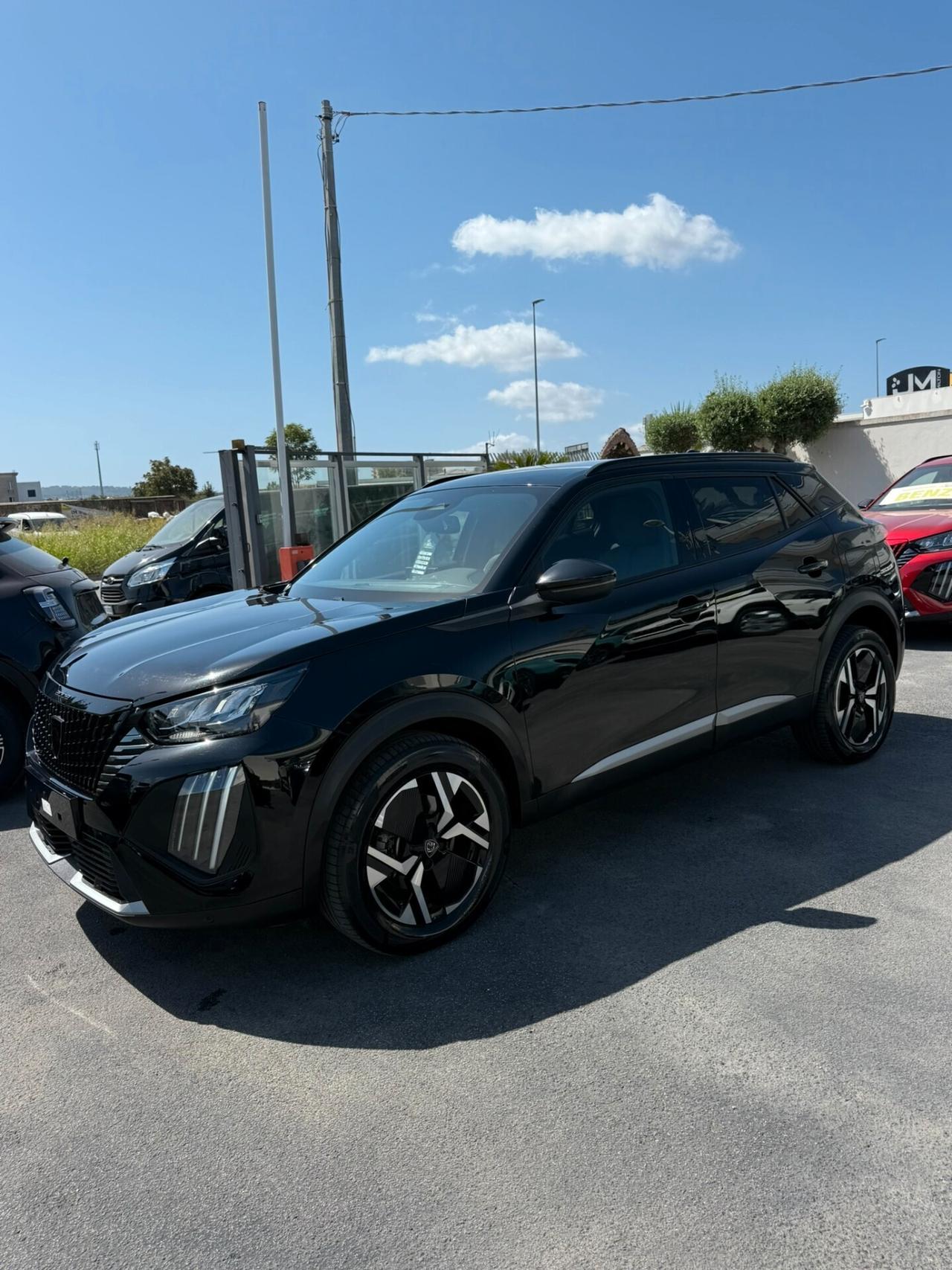 Peugeot 2008 Hybrid 145 e-DCS6 Allure 06/2025