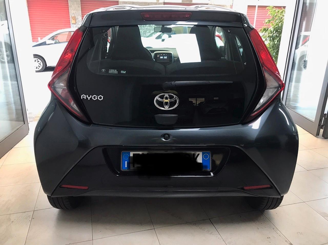 Toyota Aygo 1.0 VVT-i 72 CV 5 porte x-play