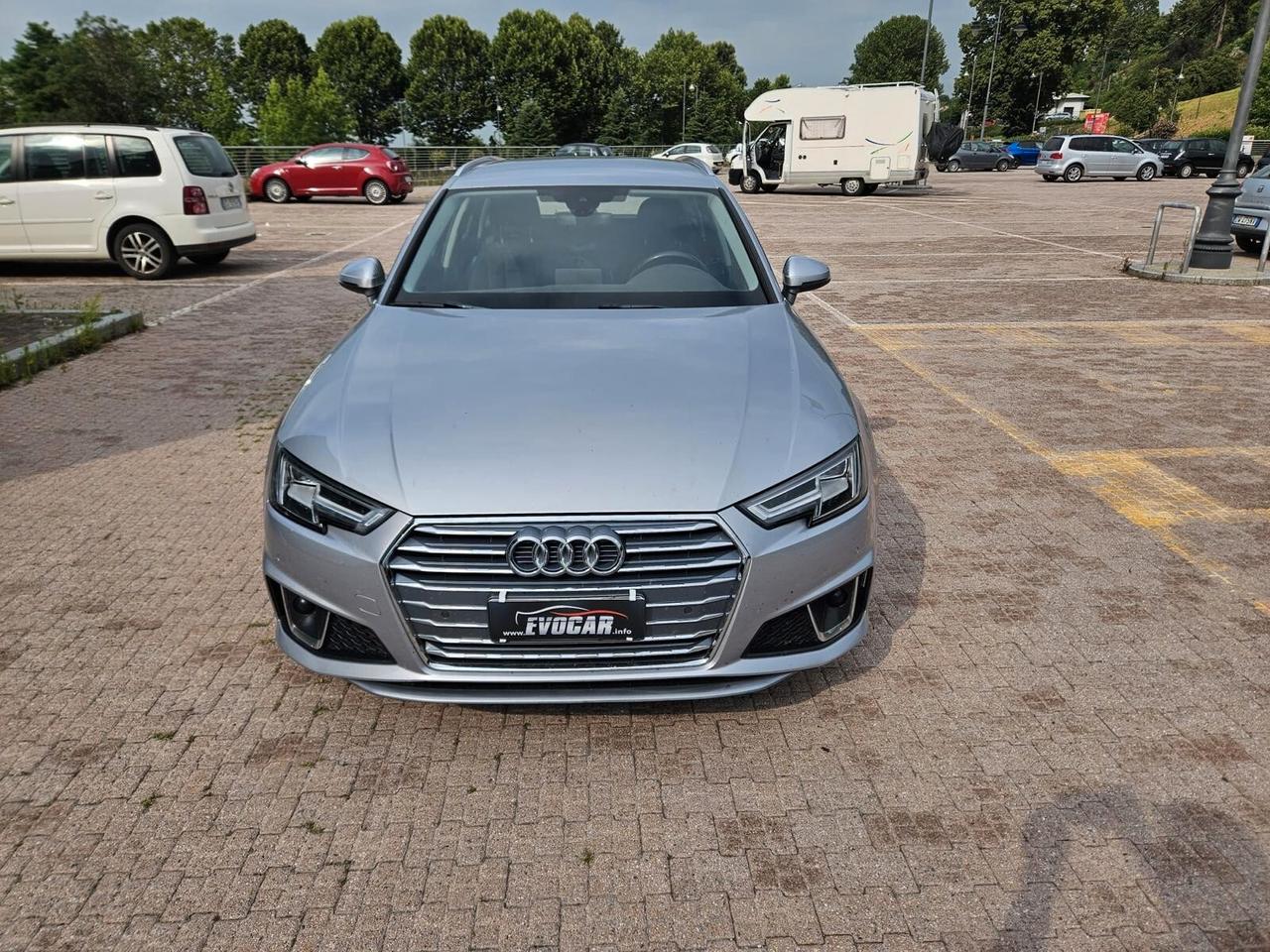 Audi A4 Avant 2.0 TDI 150 CV S tronic S line edition