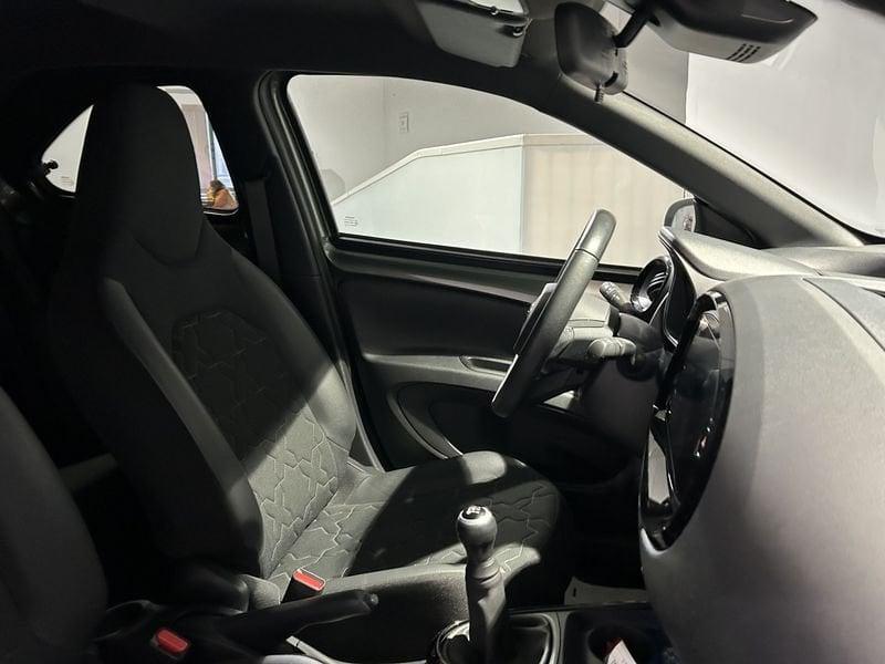 Toyota Aygo X 1.0 VVT-i 72 CV 5 porte Lounge