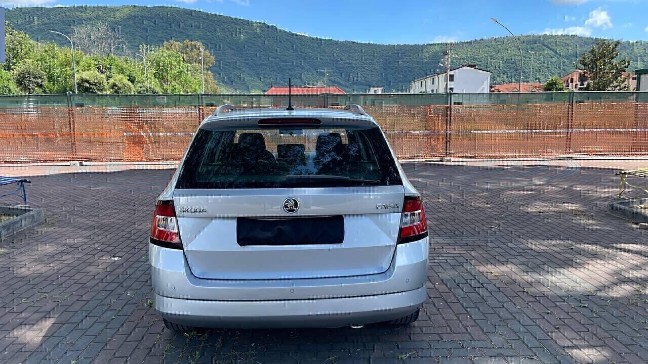 Skoda Fabia 1.4 TDI 90 CV station wagon cerchi da 17,cruise control, comandi al volante,bluethoot,usb