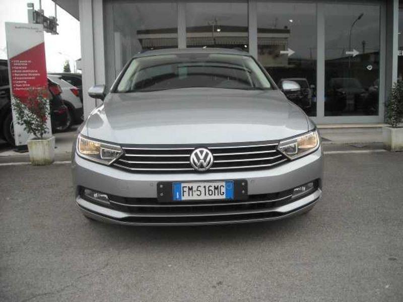 Volkswagen Passat 8ª serie Variant 2.0 TDI DSG Business BlueMotion Tech