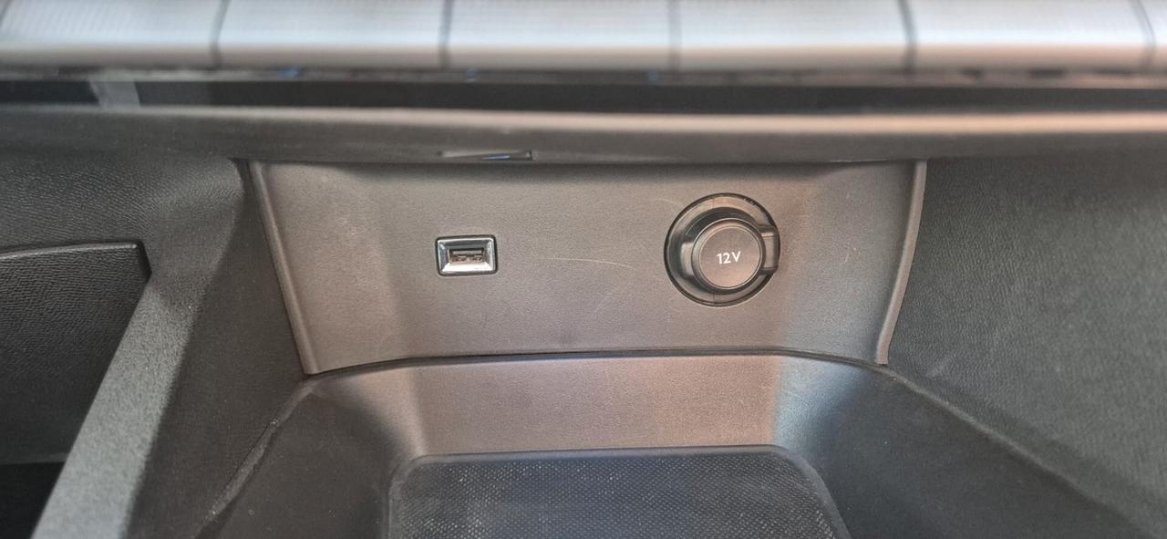 Peugeot 3008 BlueHDi 130cv EAT8-2021-Garanz3anni