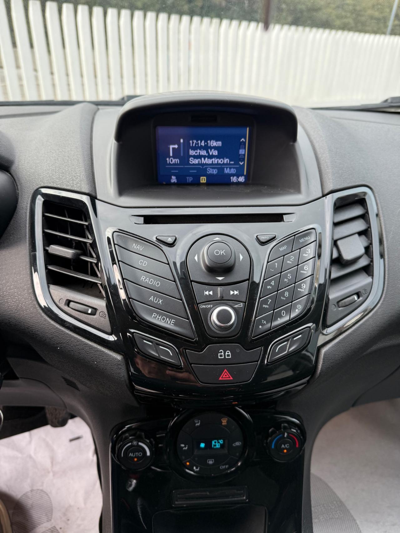 Ford Fiesta 1.5 TDCi 75CV 5 porte Titanium