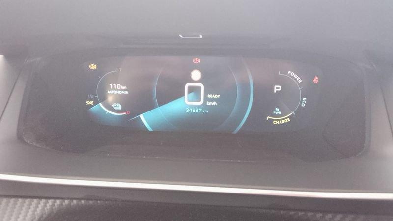 Peugeot e-2008 e 100kW Allure Pack