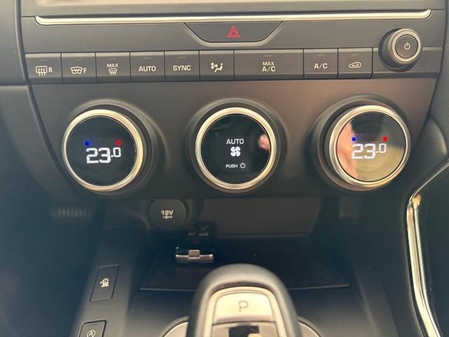 JAGUAR E-Pace SE 2.0D 180cv AWD VOLANTE RISCALDATO R.CAMERA