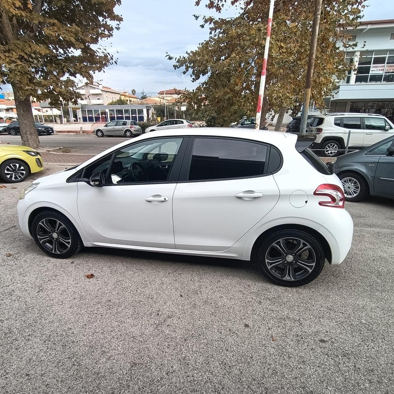 Peugeot 208 PureTech 82 5 porte Active
