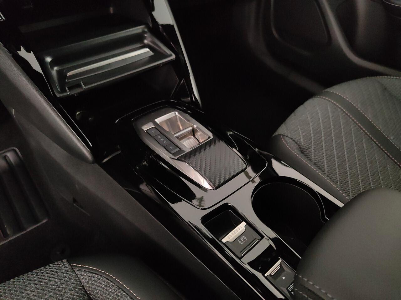 Peugeot 2008 Hybrid 136 e-DCS6 Allure