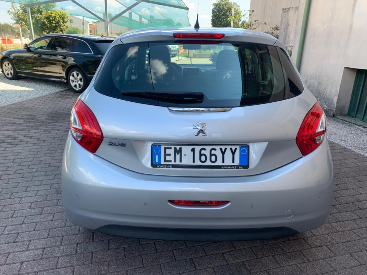 Peugeot 208 1.2 VTi 82 CV 5 porte Allure