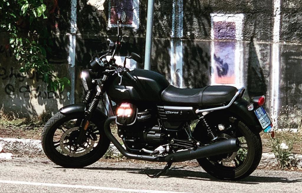Moto Guzzi V7 III