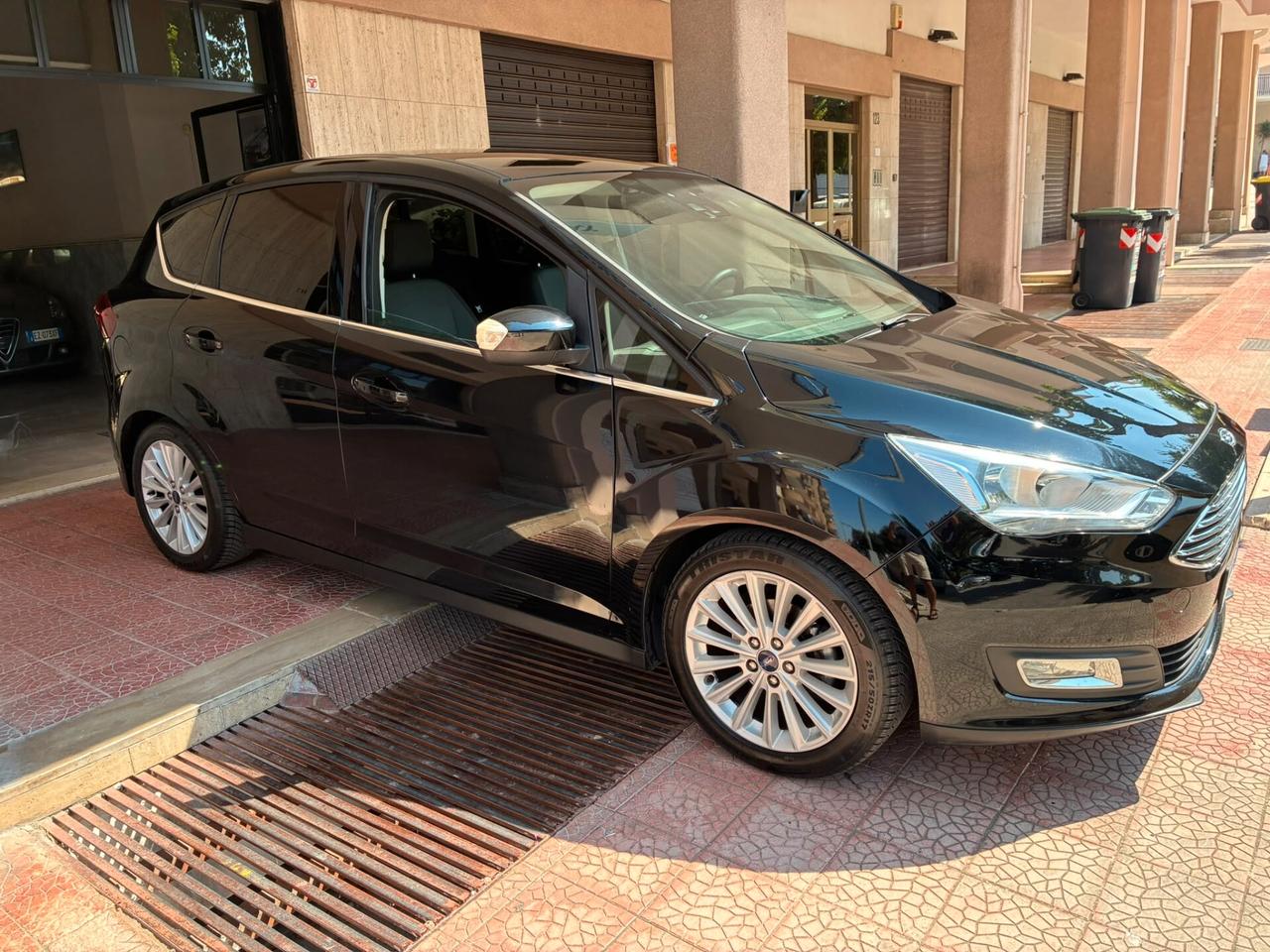 FordC-Max 1.5TDCi 120CV navi retro perfetta-18