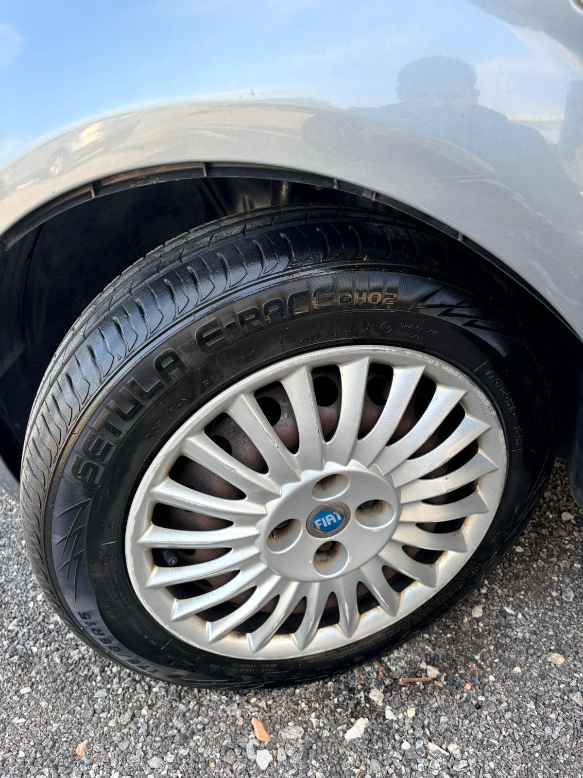 Fiat Grande Punto 1.3 MJT 75 CV 5 porte Active