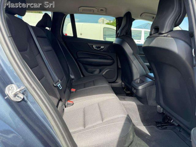 VOLVO V60 2.0 B4 197cv Auto MOMENTUM PRO - GK864FV