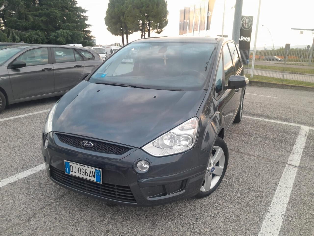 Ford S-Max 2.0 TDCi 131 CV automatico 7 posti