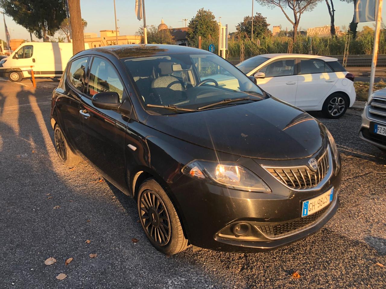 Lancia Ypsilon 1.0 FireFly 5 porte S&S Hybrid PROMO FINANZIAMENTO