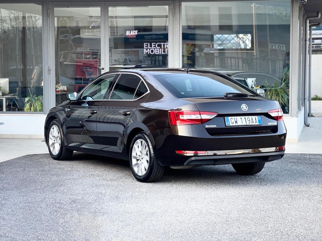 Skoda Superb 1.5 TSI ACT DSG Executive