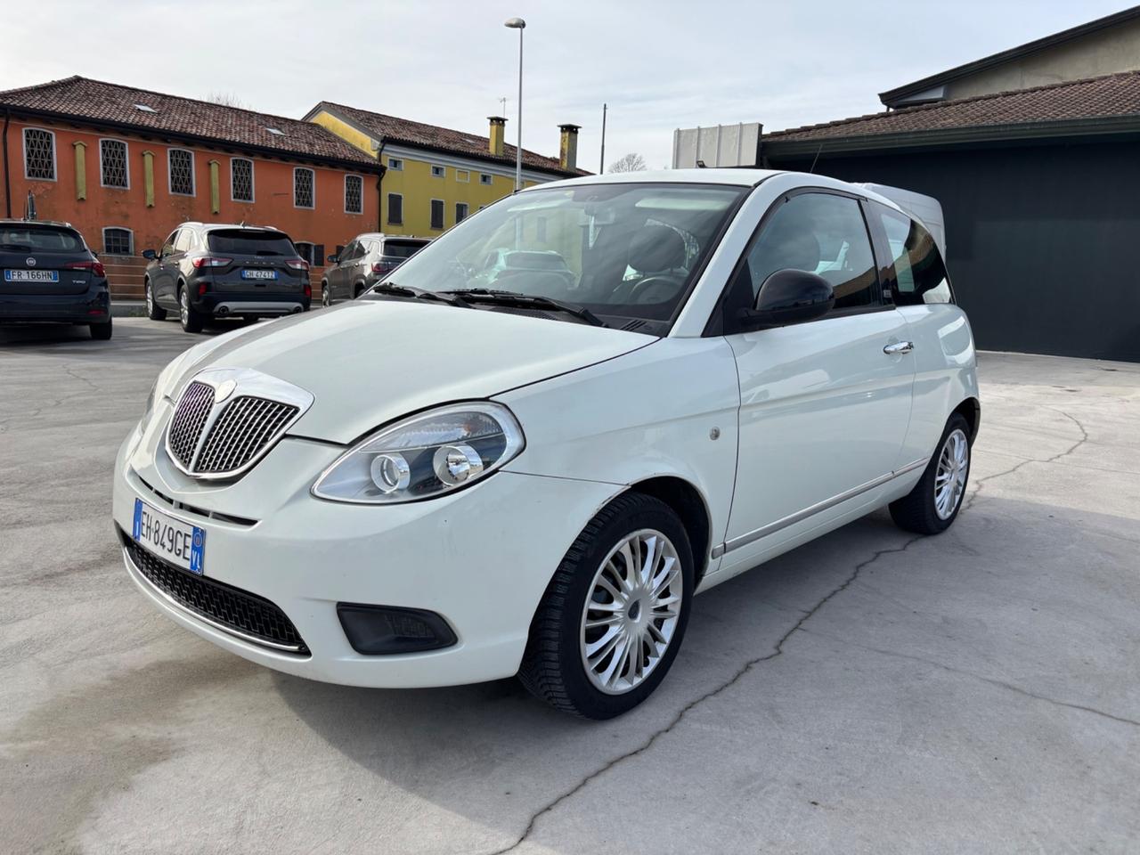 Lancia Ypsilon 1.2 69 CV Diva