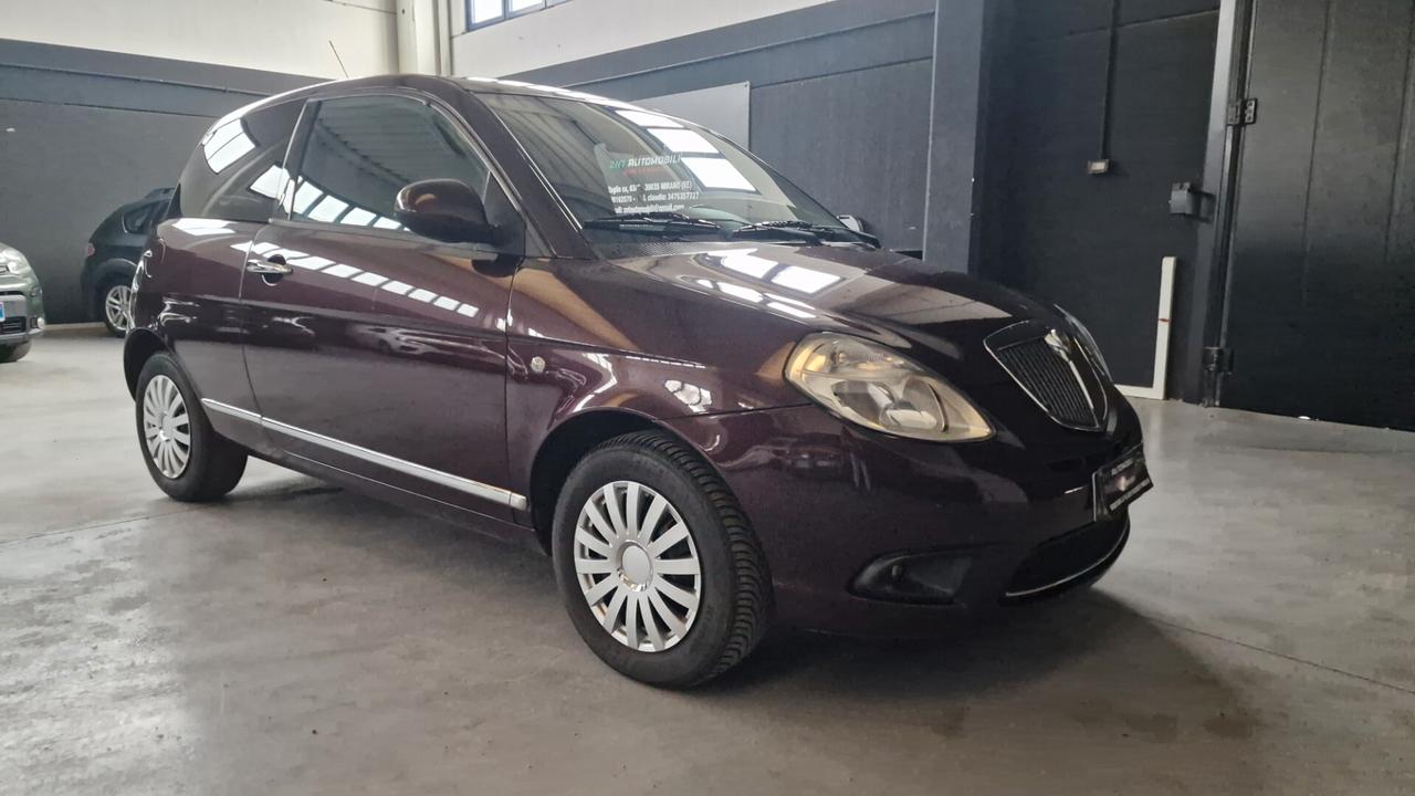 Lancia Ypsilon 1.3 MJT 75 CV Elle