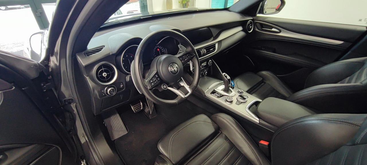 Alfa Romeo Stelvio ALLESTIMENTO VELOCE