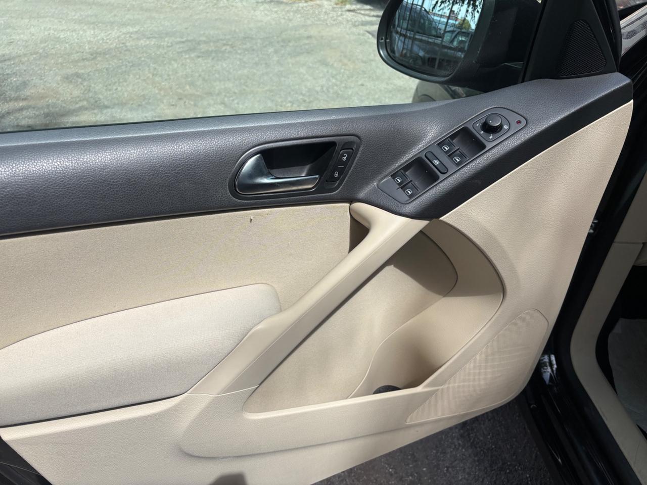 Volkswagen Tiguan 2.0 TDI DPF 4MOTION Sport & Style