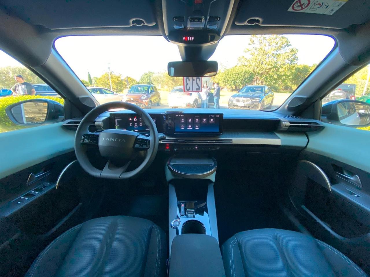 Lancia Ypsilon Hybrid e-DCT