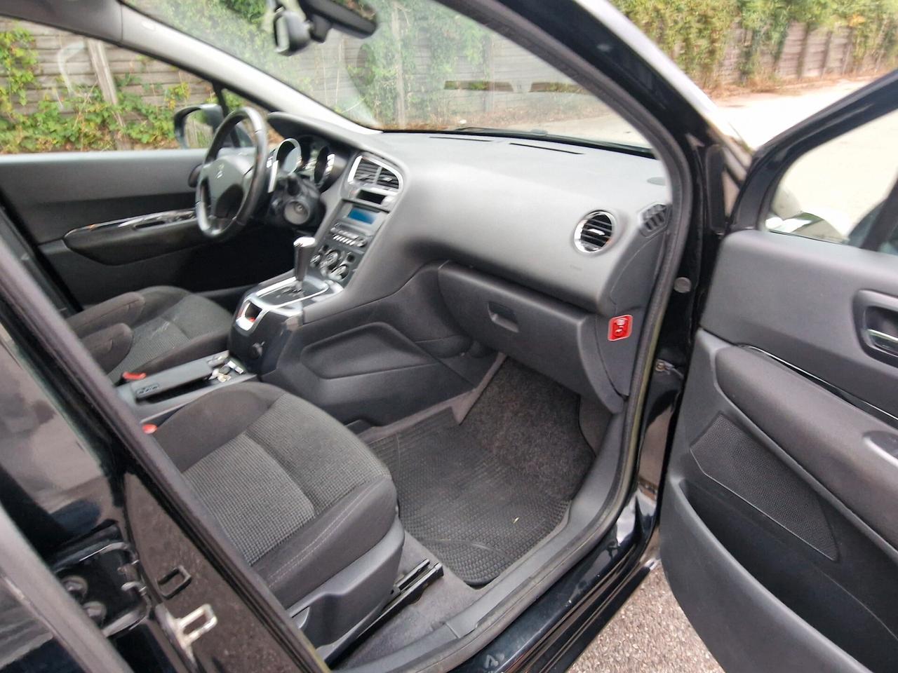 Peugeot 5008 1.6 e-HDi 112CV Stop&Start cambio robotizzato Family