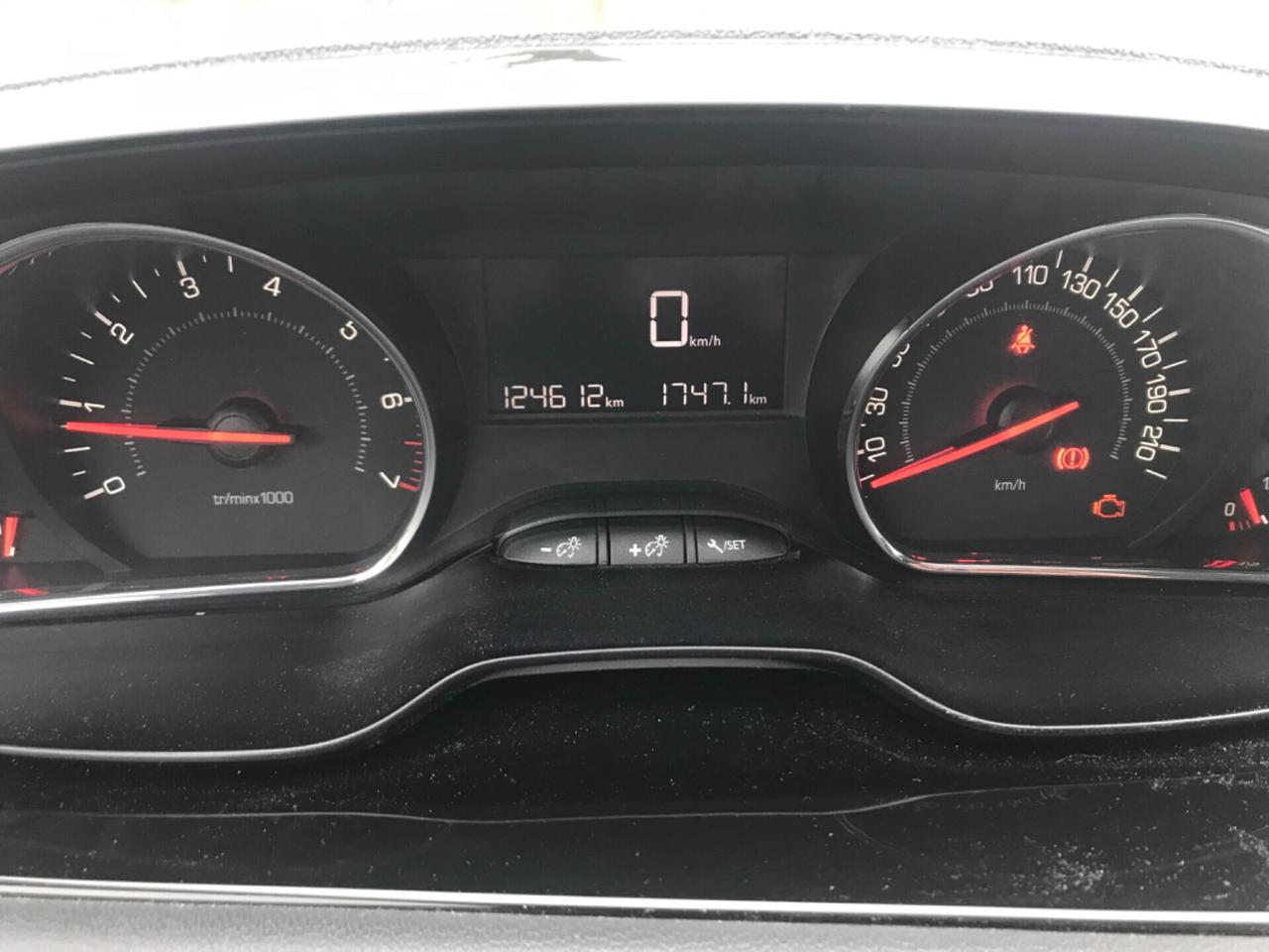 Peugeot 208 1.2 VTi 82 CV 5 porte Active