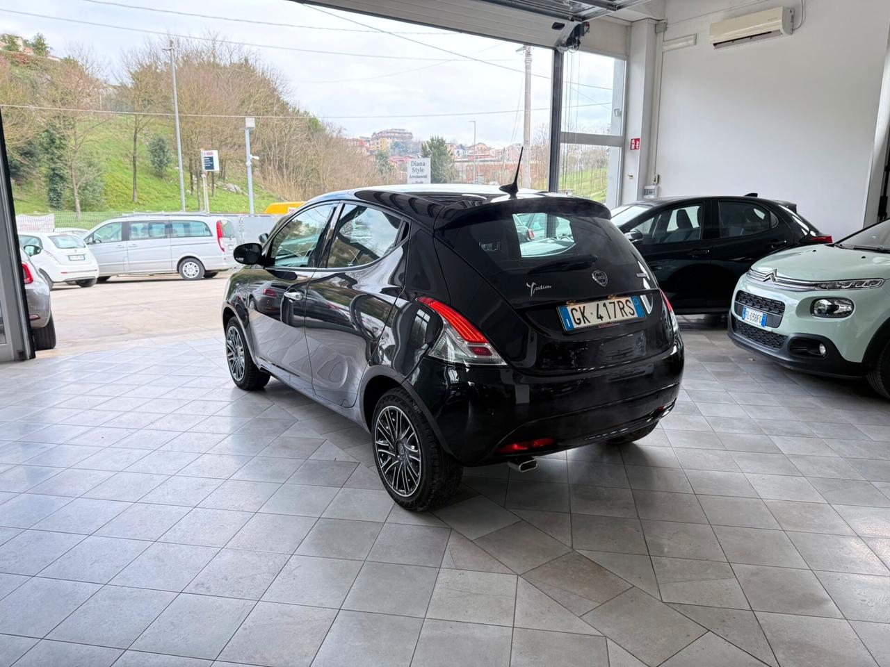 Lancia Ypsilon 1.0 FireFly 5 porte S&S Hybrid Ecochic Gold
