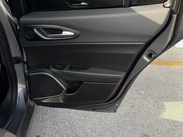 ALFA ROMEO Giulia 2.2 160 CV AT8 Executive Ambient Lighting/adaptive