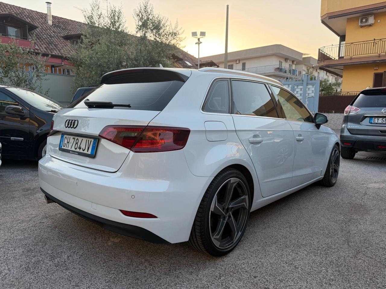 Audi A3 1.6 TDI clean diesel S tronic Young