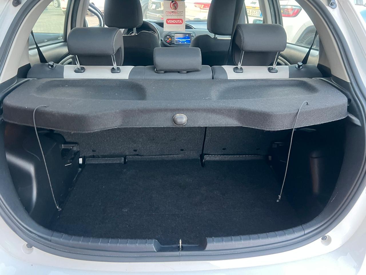 Toyota Yaris 1.0 72 CV 5 porte Lounge