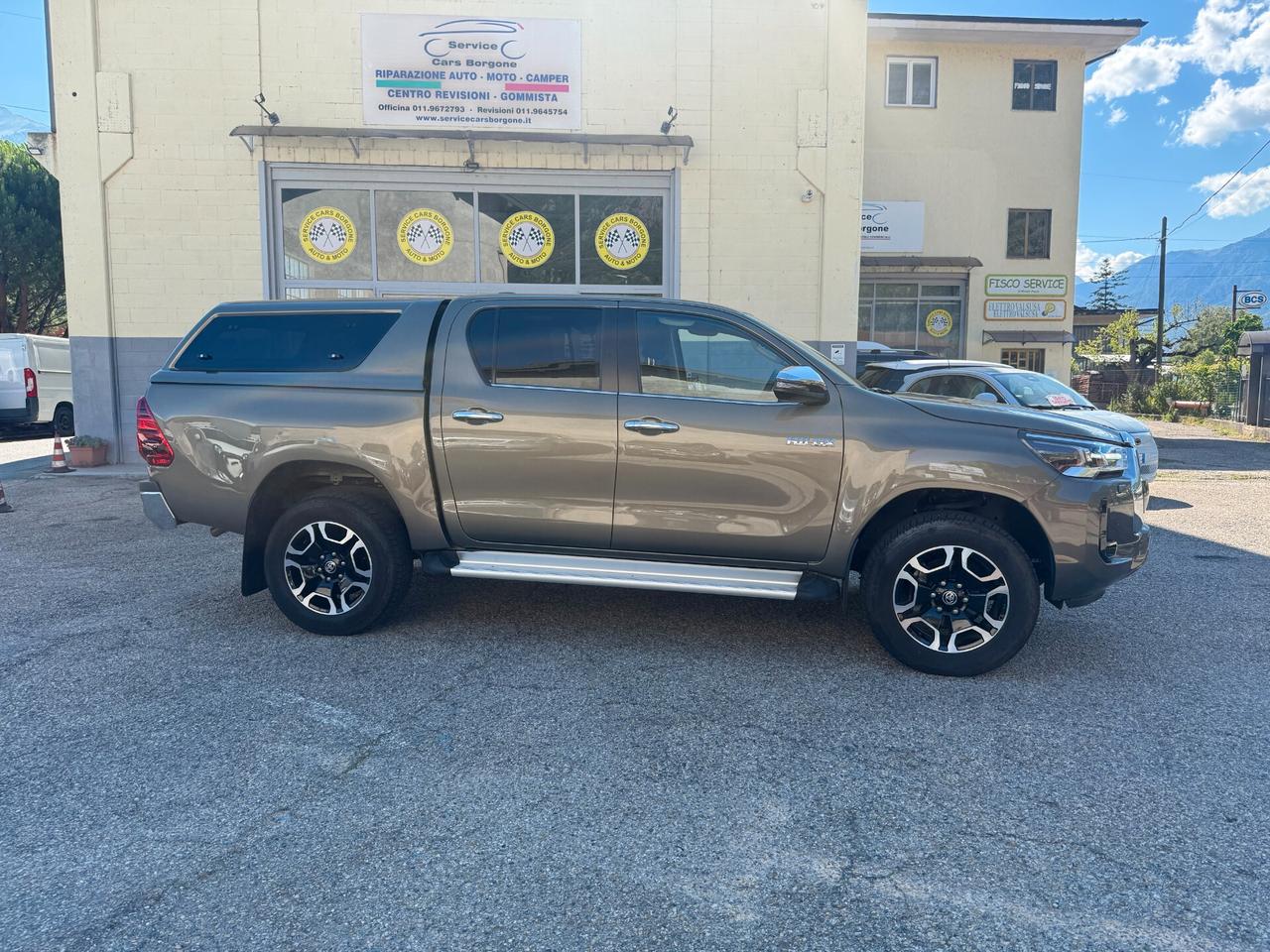 Toyota Hilux 2.4 D-4D A/T 4WD 4 porte Double Cab Executive