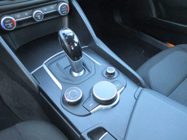 ALFA ROMEO Giulia 2.2 Turbodiesel 150 CV AT8 Business Navi/Camera