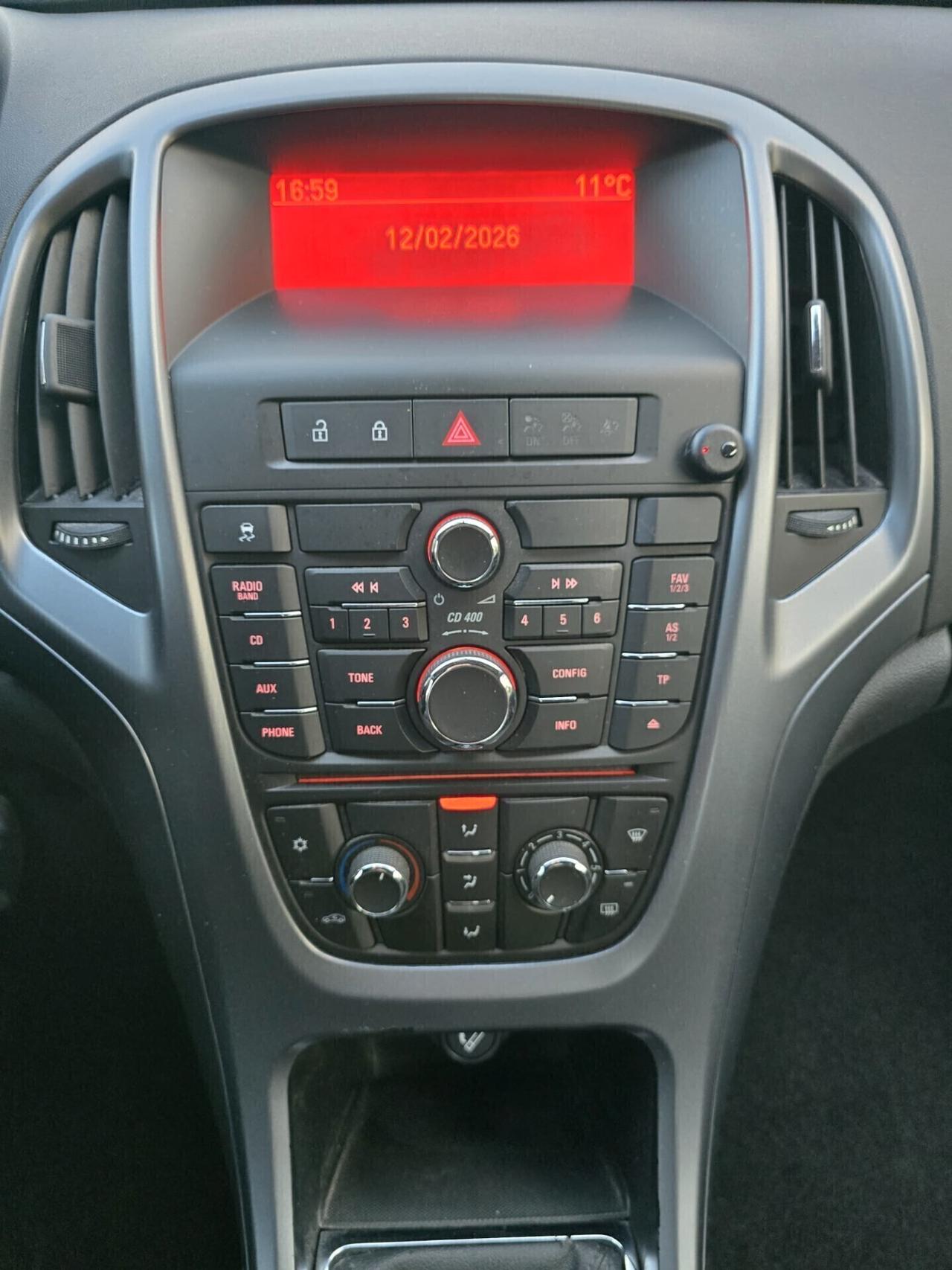 Opel Astra 1.4 BENZINA OK PER NEOPATENTATI ANNO 2013