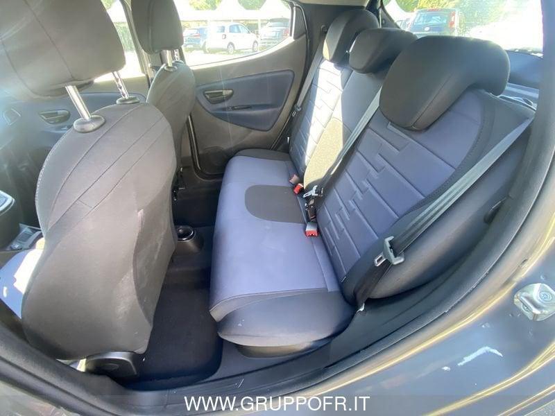 Lancia Ypsilon Ypsilon 1.0 FireFly 5 porte S&S Hybrid Platino