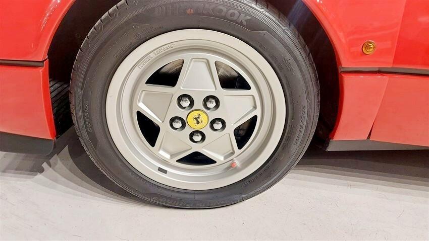 Ferrari 208 2.0 turbo GTS 254cv