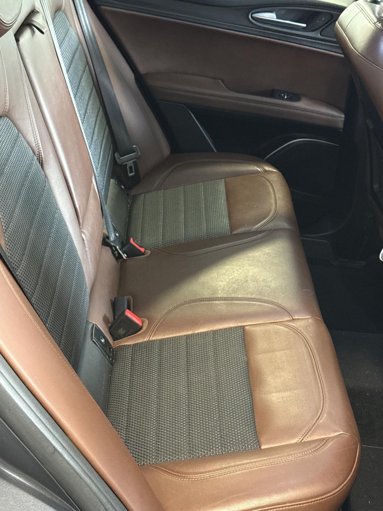 Alfa Romeo Stelvio 2.2 Turbodiesel 180 CV AT8 RWD Super