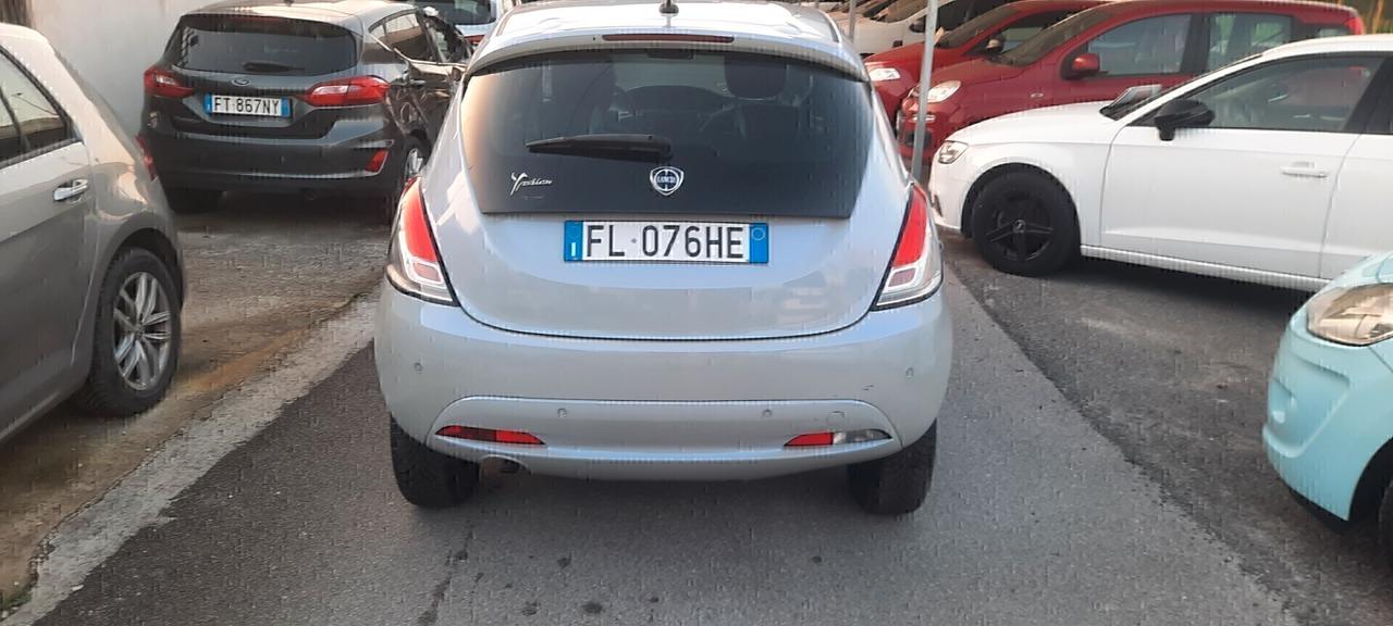 Lancia Ypsilon 0.9 TwinAir 85 CV 5 porte Metano Ecochic Mya