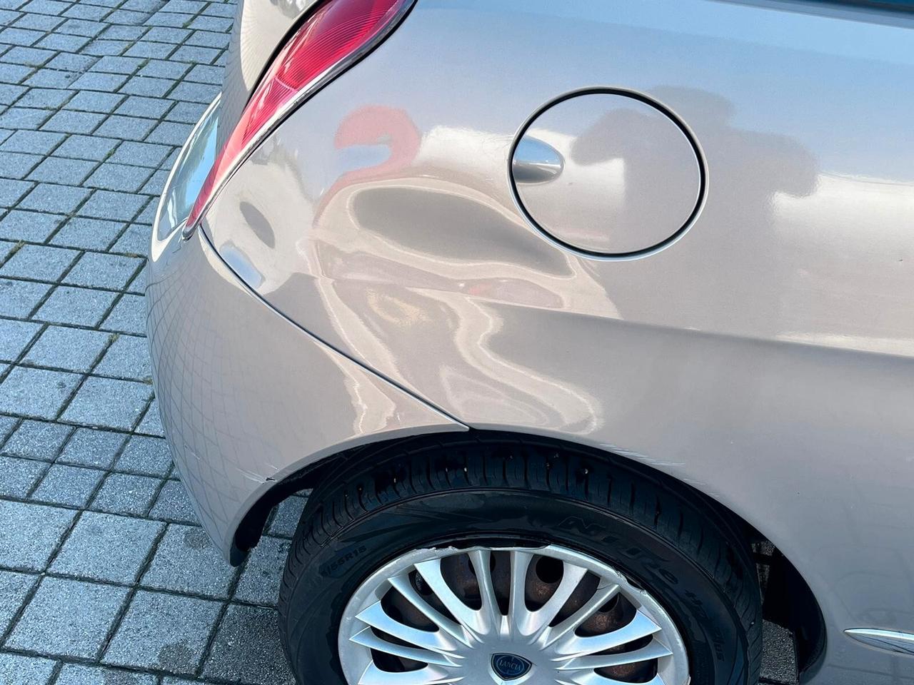 Lancia Ypsilon Neopatentati