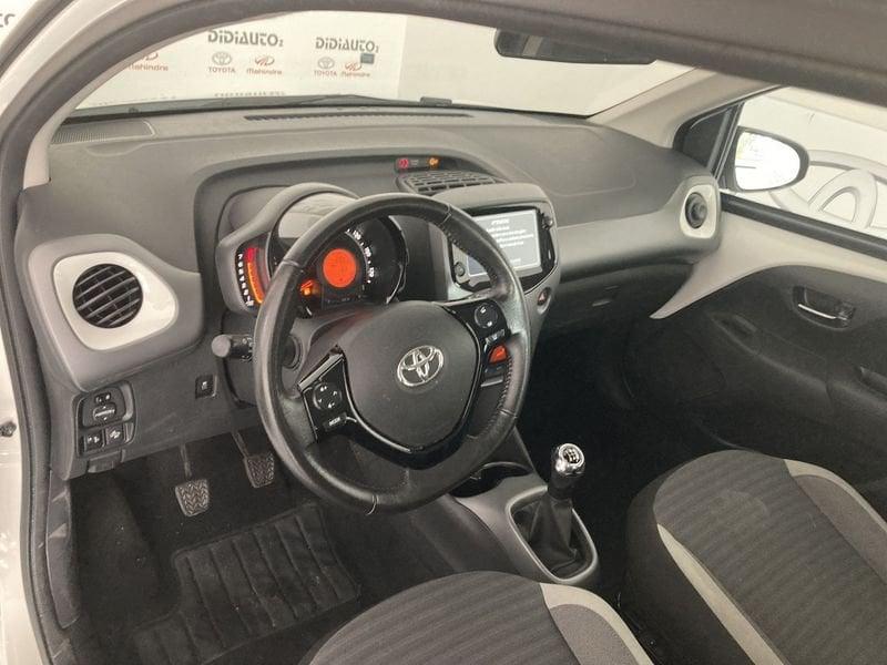 Toyota Aygo Connect 1.0 VVT-i 72 CV 5 porte x-play