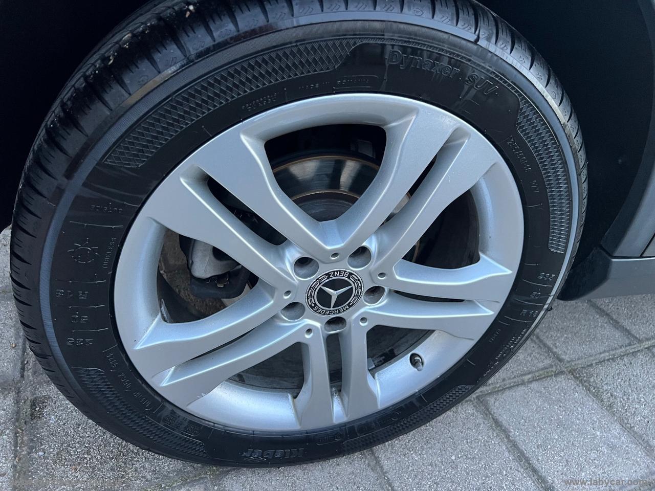 MERCEDES-BENZ GLA 180 Sport